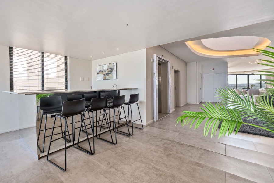 4 Bedroom Property for Sale in Bloubergstrand Western Cape